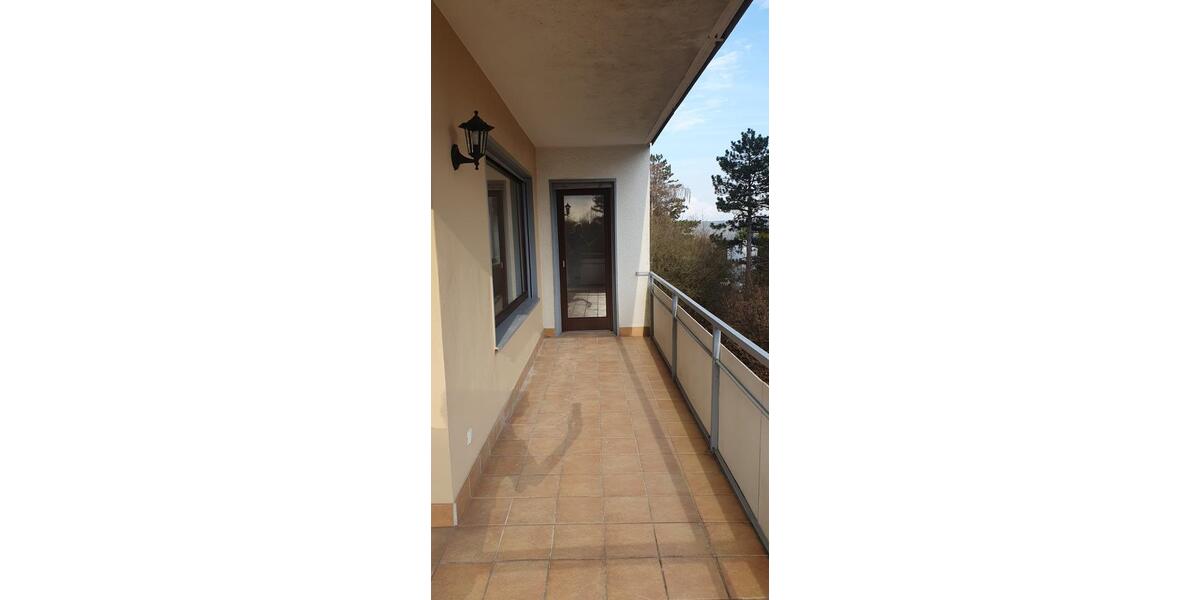 Etagenwohnung Marburg Marbach - 3 Zimmer, 97 m&sup2;, 1.200&euro; | Angebot:25655284