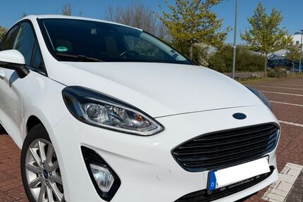 Ford Fiesta 51.000 km 9.500 &euro; Buseck 35418