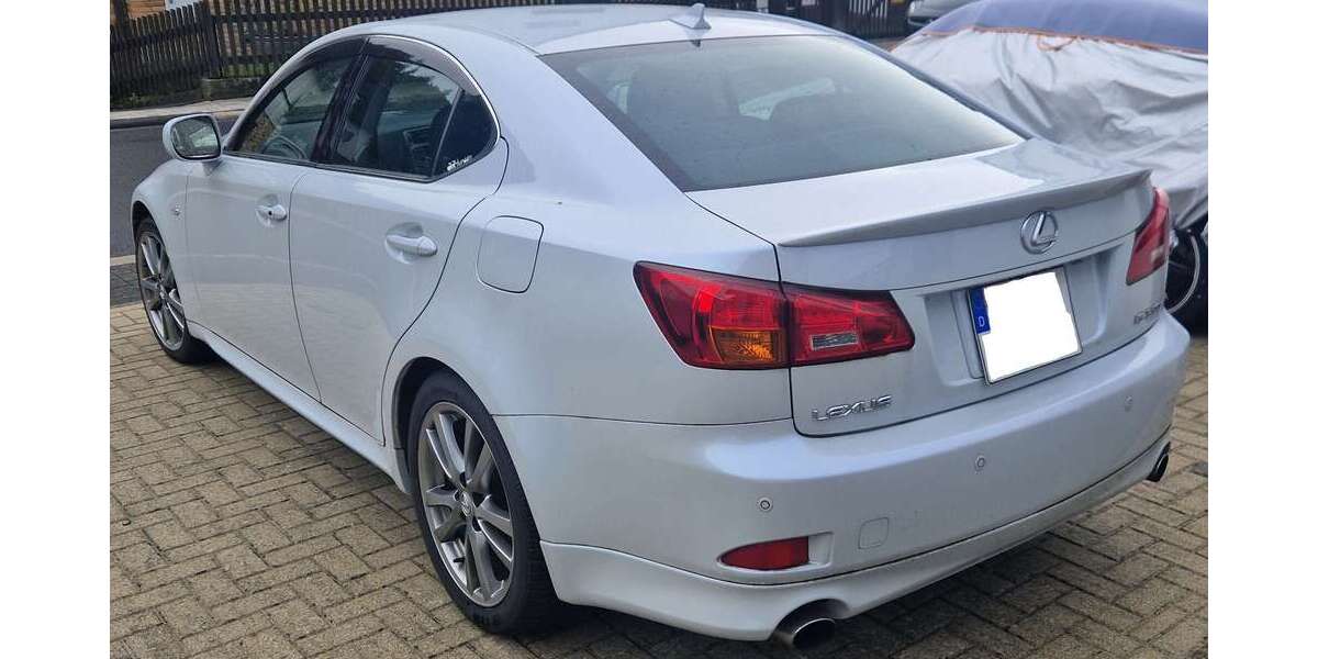 Lexus IS 350 72.000 km 17.999 &euro; Lohra 35102