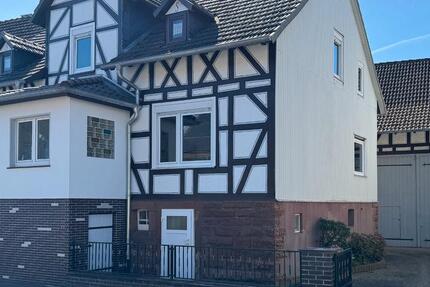 Haus Kirchhain - 6 Zimmer, 142 m&sup2;, 289.000&euro; | Angebot:26129846