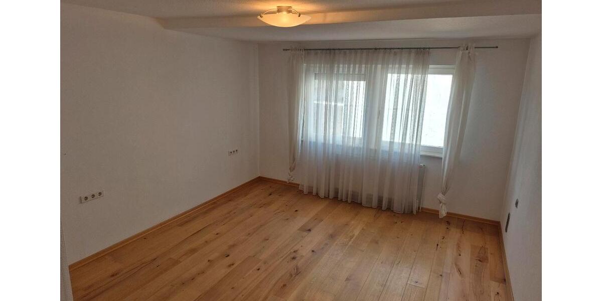 Mehrfamilienhaus, Wohnhaus Burgwald - 8 Zimmer, 211 m&sup2;, 325.000&euro; | Angebot:24489183