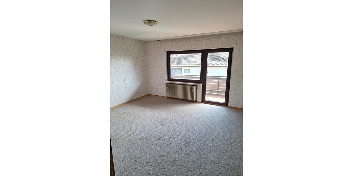 Einfamilienhaus Lahnau - 9 Zimmer, 229 m&sup2;, 490.000&euro; | Angebot:27085936