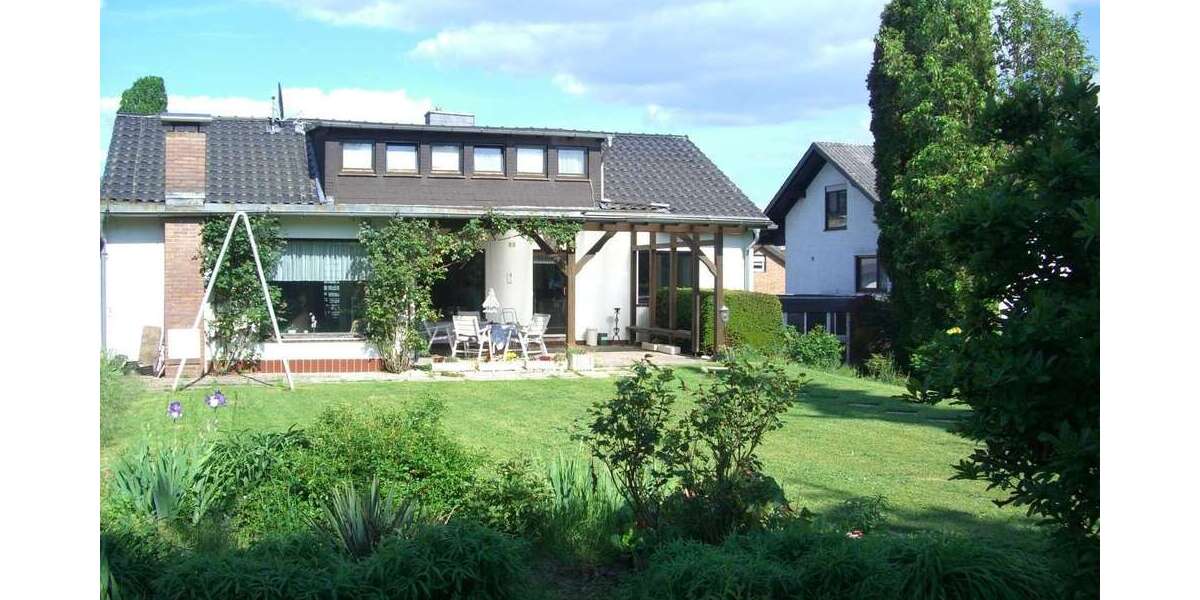 Einfamilienhaus Marburg-Schröck Schröck - 8 Zimmer, 180 m&sup2;, 480.000&euro; | Angebot:23629414