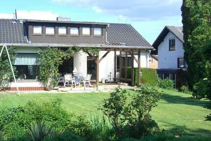 Haus Marburg-Schröck Schröck - 8 Zimmer, 180 m&sup2;, 480.000&euro; | Angebot:23629414