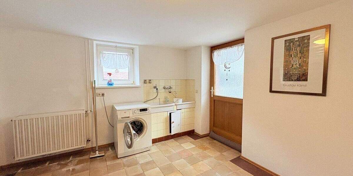 Einfamilienhaus Kirchhain-Kleinseelheim Kleinseelheim - 5 Zimmer, 149 m&sup2;, 299.900&euro; | Angebot:25689259