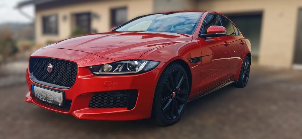 Jaguar XE 167.000 km 16.500 &euro; Frankenberg 35066
