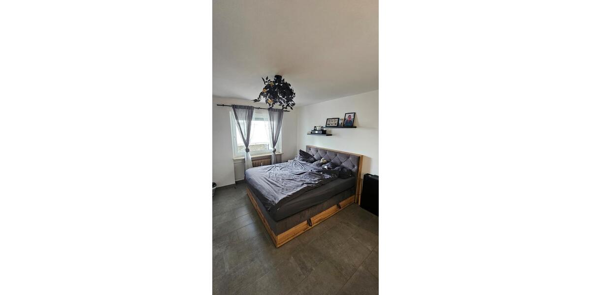 Etagenwohnung Gießen - 3 Zimmer, 87 m&sup2;, 1.100&euro; | Angebot:26020956
