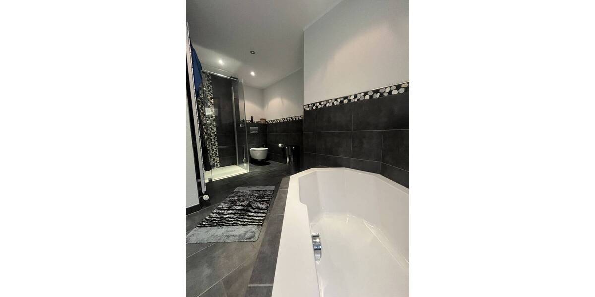 Etagenwohnung Reiskirchen Hattenrod - 7 Zimmer, 250 m&sup2;, 670.000&euro; | Angebot:26794222