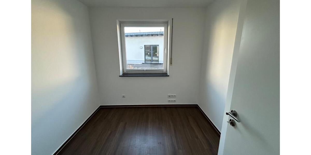 Terrassenwohnung Bad Laasphe - 4 Zimmer, 100 m&sup2;, 285.000&euro; | Angebot:23683835