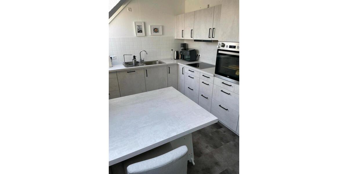 Dachgeschoßwohnung Marburg Cappel - 4 Zimmer, 144 m&sup2;, 1.200&euro; | Angebot:26243012