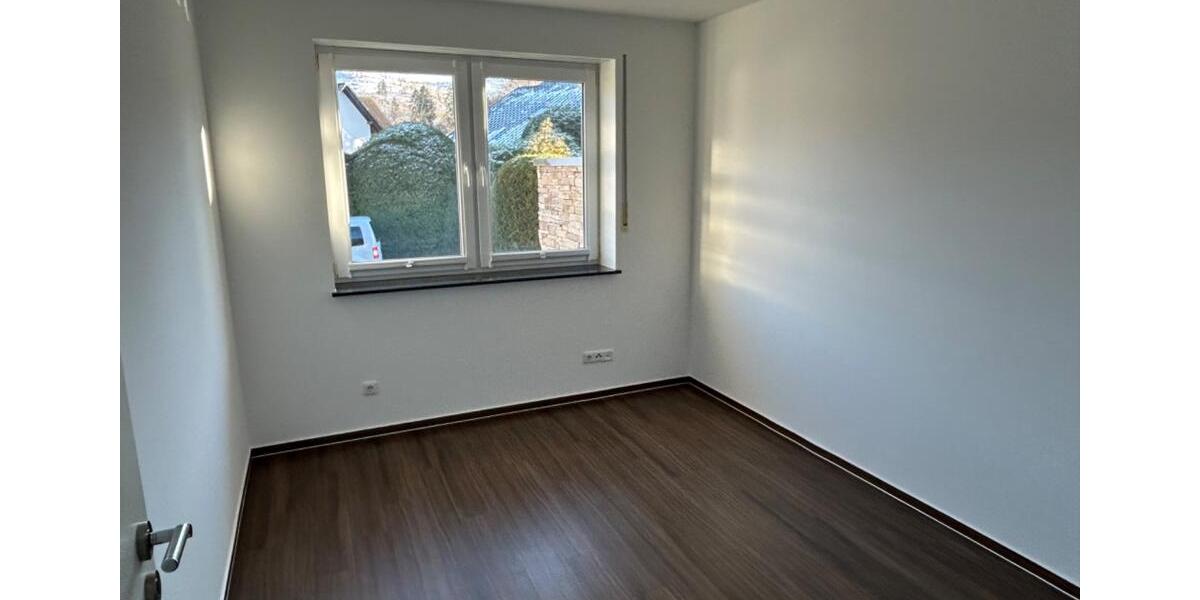 Terrassenwohnung Bad Laasphe - 4 Zimmer, 100 m&sup2;, 285.000&euro; | Angebot:23683835
