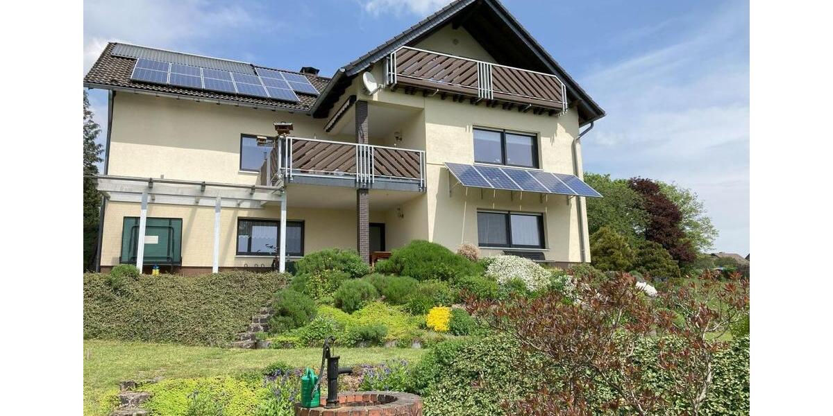Einfamilienhaus Battenberg (Eder) - 8 Zimmer, 270 m&sup2;, 395.000&euro; | Angebot:26133952