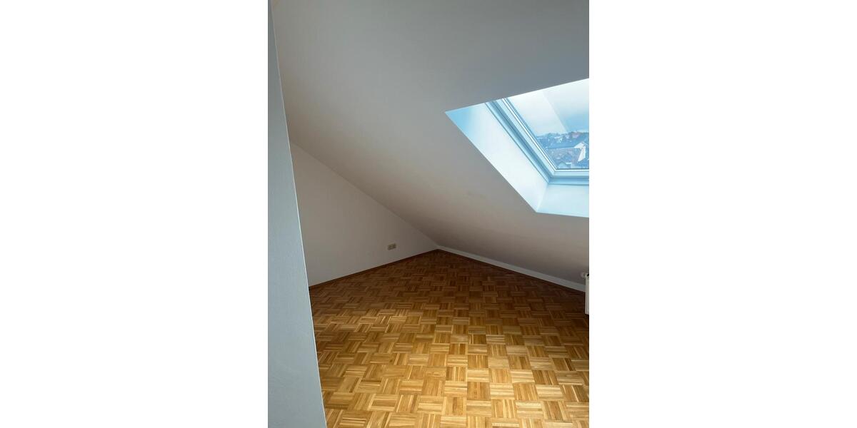 Dachgeschoßwohnung Mücke - 4 Zimmer, 75 m&sup2;, 800&euro; | Angebot:25656942