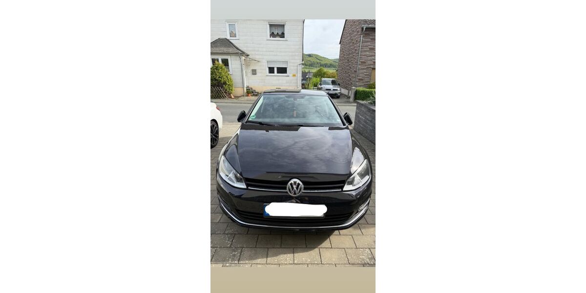 VW Golf 103.000 km 11.000 &euro; Biedenkopf 35216