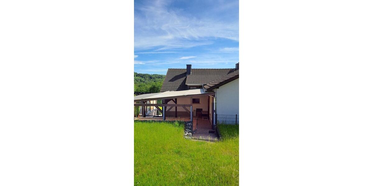 Einfamilienhaus Bad Endbach - 8 Zimmer, 300 m&sup2;, 395.000&euro; | Angebot:26926521