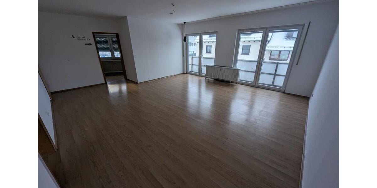 Etagenwohnung Biedenkopf - 2 Zimmer, 84 m&sup2;, 750&euro; | Angebot:25613850