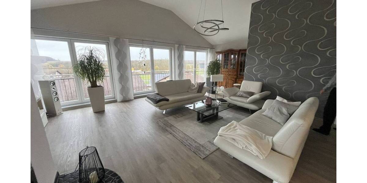 Etagenwohnung Reiskirchen Hattenrod - 7 Zimmer, 250 m&sup2;, 670.000&euro; | Angebot:26794222