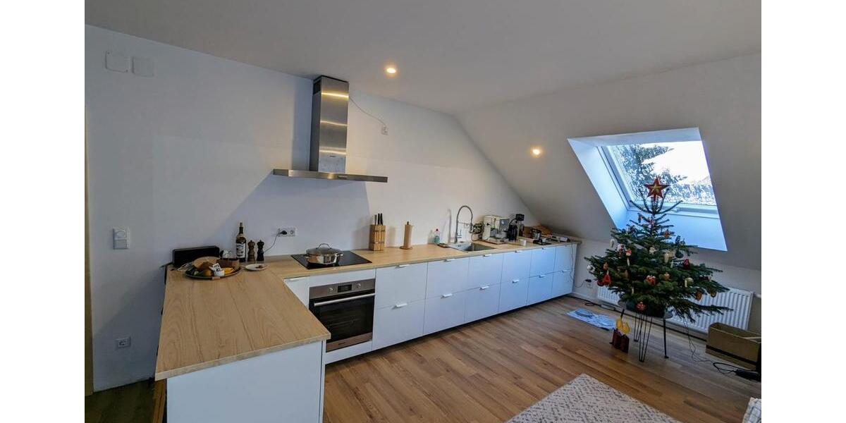 Dachgeschoßwohnung Wohratal - 4 Zimmer, 130 m&sup2;, 1.000&euro; | Angebot:25853902