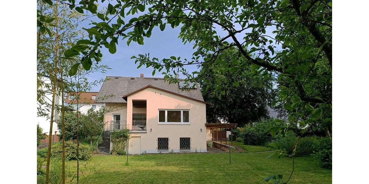 Einfamilienhaus Lollar - 9 Zimmer, 220 m&sup2;, 530.000&euro; | Angebot:26786583
