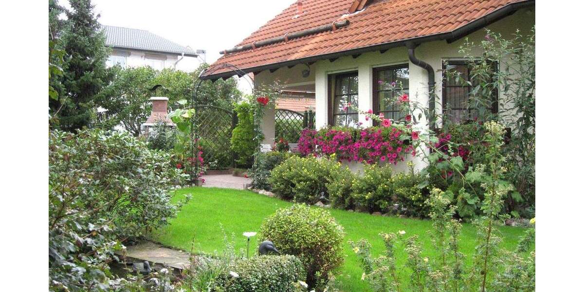 Einfamilienhaus Frankenberg (Eder) Frankenberg - 8 Zimmer, 200 m&sup2;, 395.000&euro; | Angebot:25696220