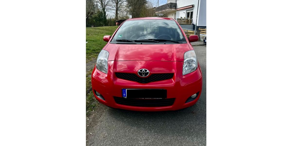 Toyota Yaris 137.000 km 3.700 &euro; Gießen 35396
