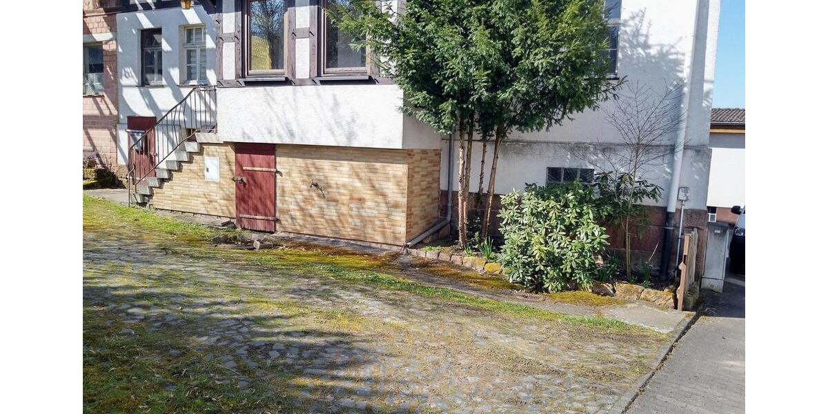 Einfamilienhaus Wohratal - 10 Zimmer, 220 m&sup2;, 75.000&euro; | Angebot:26019312