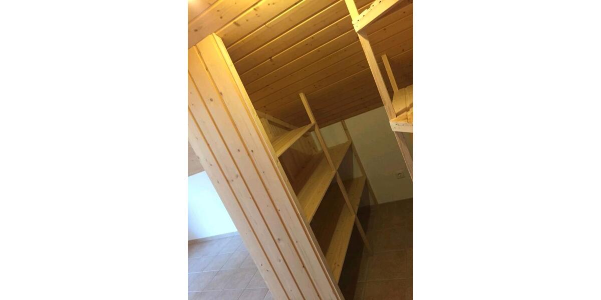 Dachgeschoßwohnung Wetter (Hessen) - 2 Zimmer, 87 m&sup2;, 715&euro; | Angebot:26112066