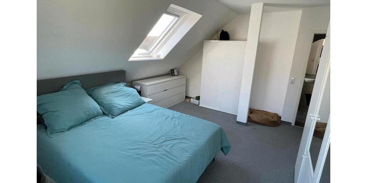 Dachgeschoßwohnung Marburg Cappel - 4 Zimmer, 144 m&sup2;, 1.200&euro; | Angebot:26243012