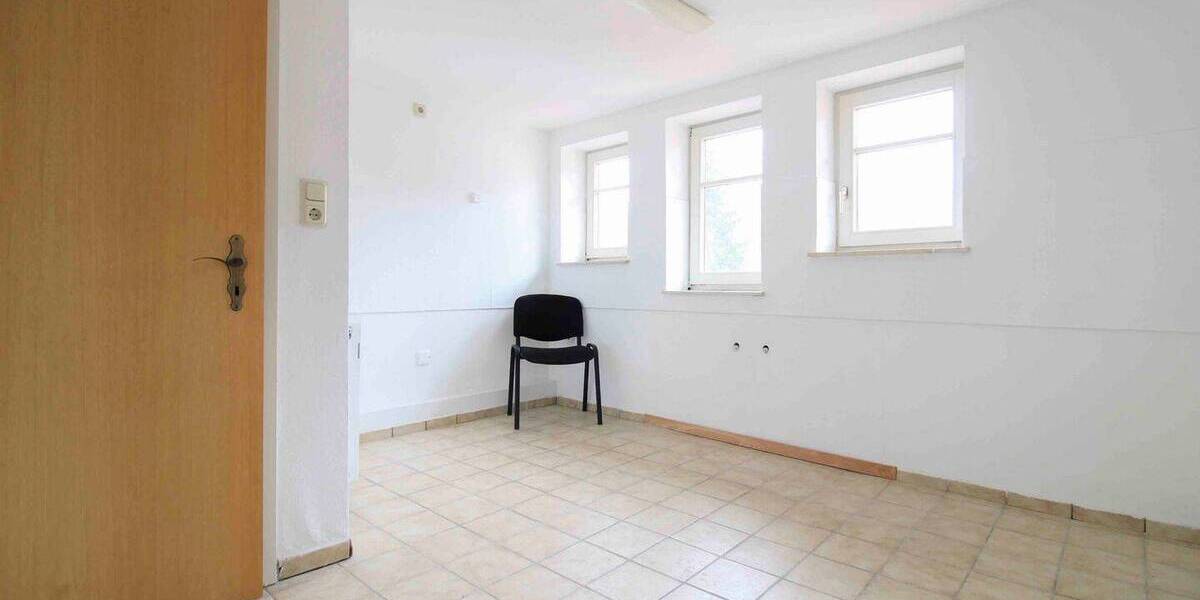 Einfamilienhaus Wetter Amönau - 1 Zimmer, 174 m&sup2;, 189.000&euro; | Angebot:26789708