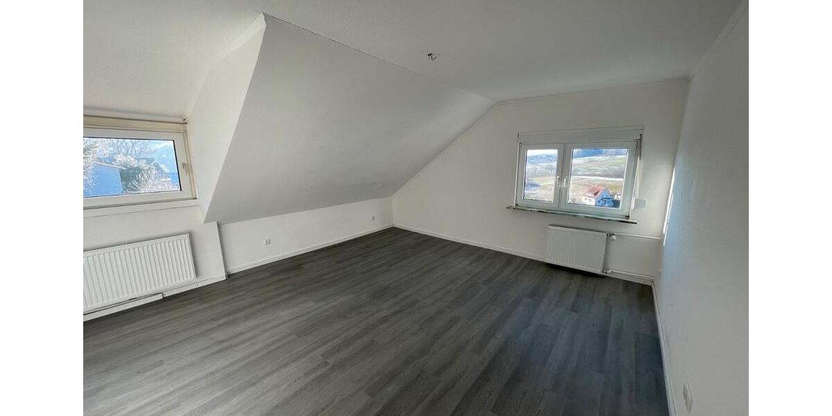 Etagenwohnung Bischoffen - 4.5 Zimmer, 99 m&sup2;, 790&euro; | Angebot:26644574