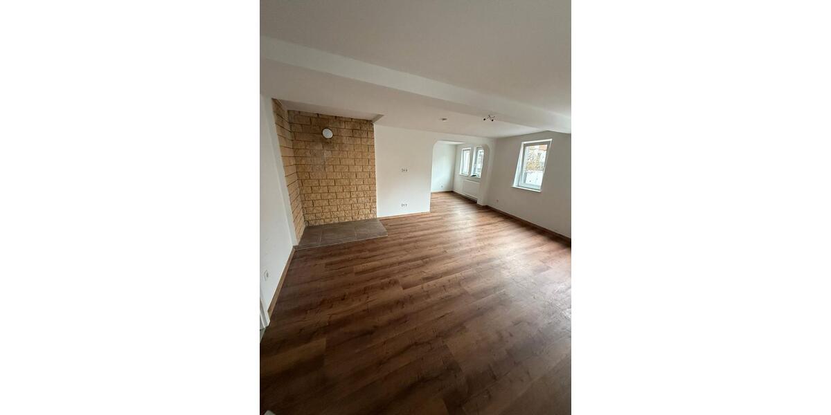 Einfamilienhaus Grünberg - 5 Zimmer, 136 m&sup2;, 195.000&euro; | Angebot:26146323