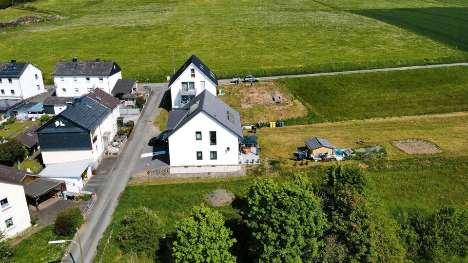 Doppelhaushälfte Bad Laasphe - 4 Zimmer, 109 m&sup2;, 399.000&euro; | Angebot:26042637