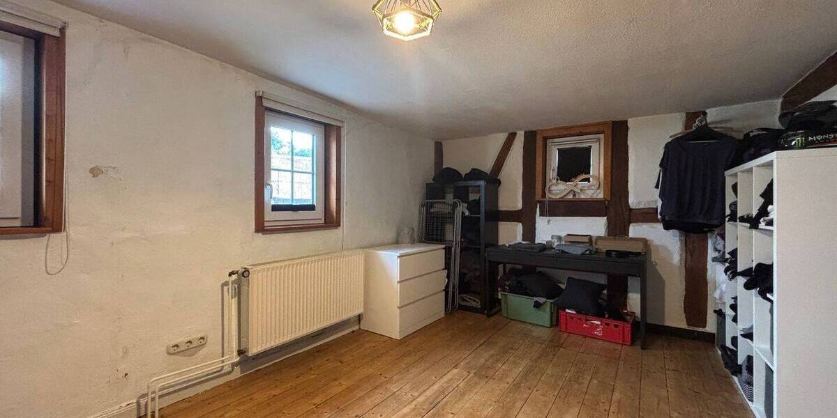 Einfamilienhaus Gilserberg / Sachsenhausen Sachsenhausen - 4 Zimmer, 143 m&sup2;, 205.000&euro; | Angebot:25689243