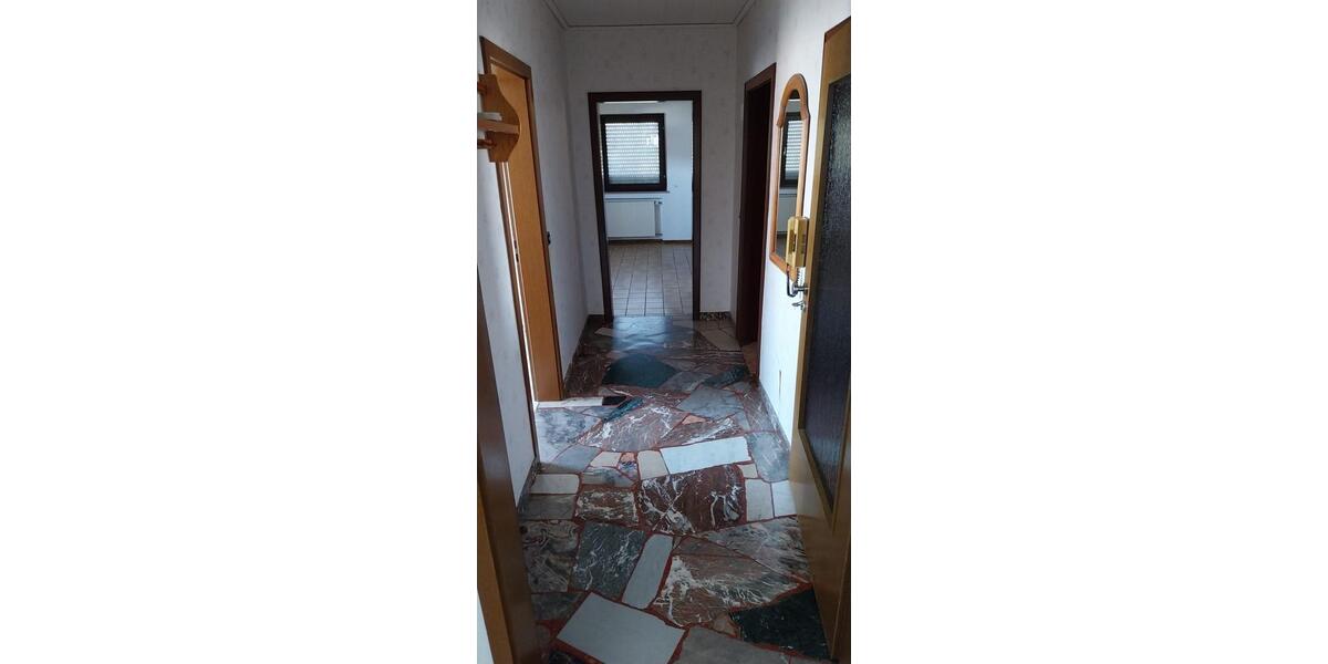 Erdgeschoßwohnung Biebertal - 3 Zimmer, 88 m&sup2;, 930&euro; | Angebot:26444415