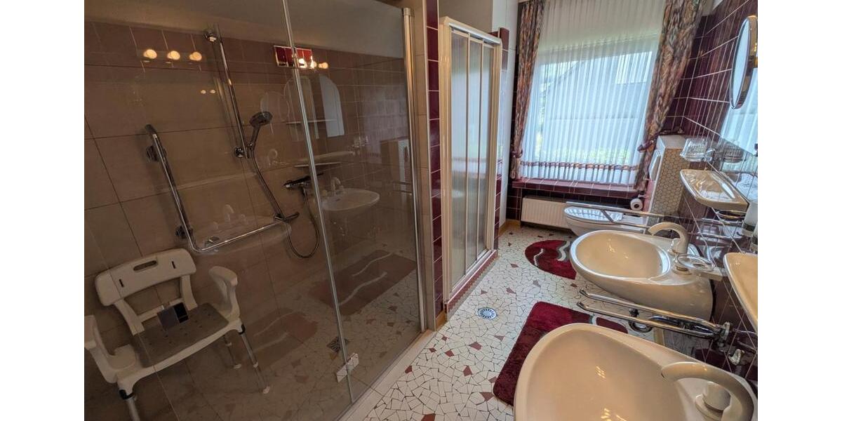 Bungalow Bad Laasphe - 7 Zimmer, 160 m&sup2;, 315.000&euro; | Angebot:27014727