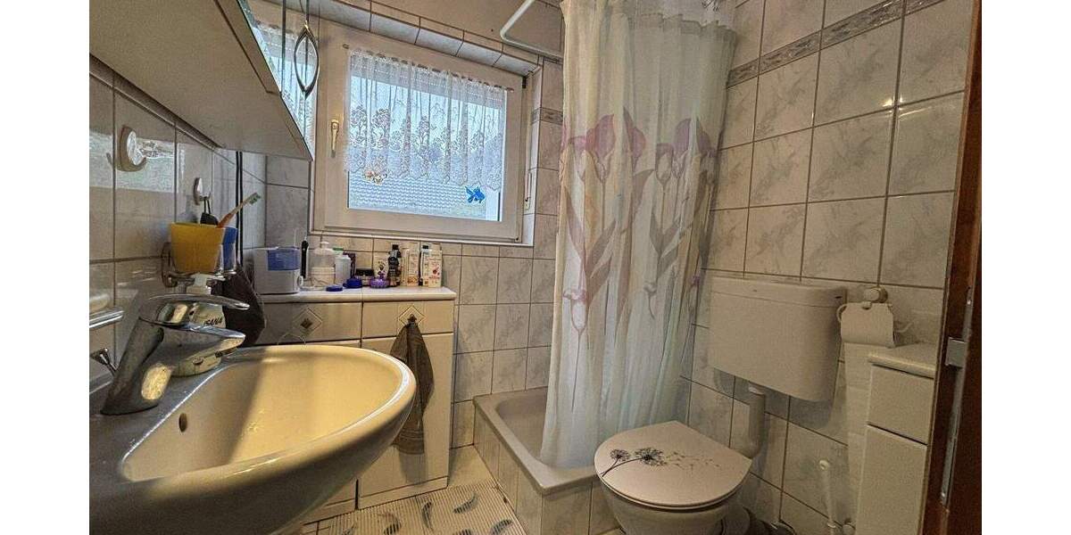 Mehrfamilienhaus, Wohnhaus Kirchhain / Langenstein Langenstein - 9 Zimmer, 193 m&sup2;, 319.900&euro; | Angebot:25775616