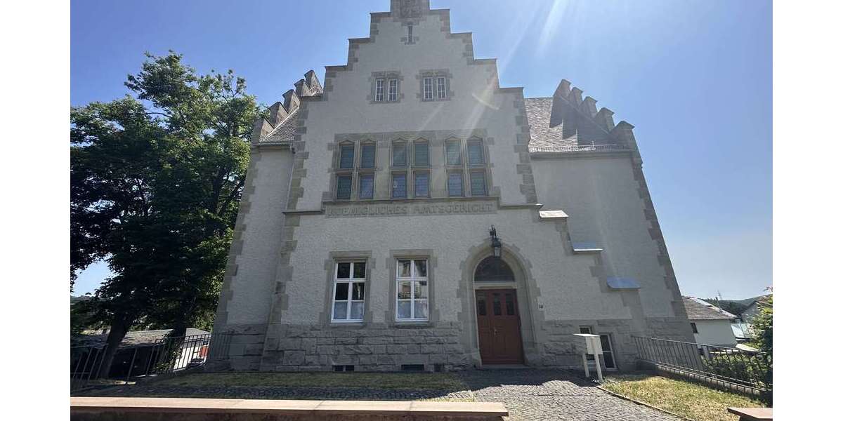 Etagenwohnung Gladenbach - 2.5 Zimmer, 95 m&sup2;, 995&euro; | Angebot:26608485