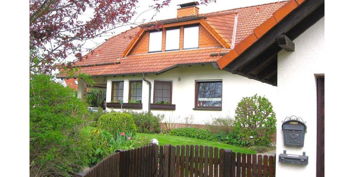 Einfamilienhaus Frankenberg (Eder) Frankenberg - 8 Zimmer, 200 m&sup2;, 395.000&euro; | Angebot:25696220