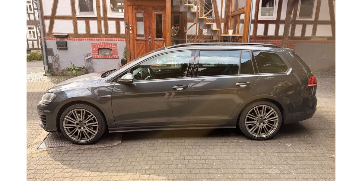 VW Golf 130.000 km 15.900 &euro; Dautphetal 35232