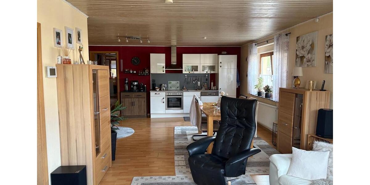 Erdgeschoßwohnung Wetter (Hessen) - 4 Zimmer, 100 m&sup2;, 760&euro; | Angebot:24464192