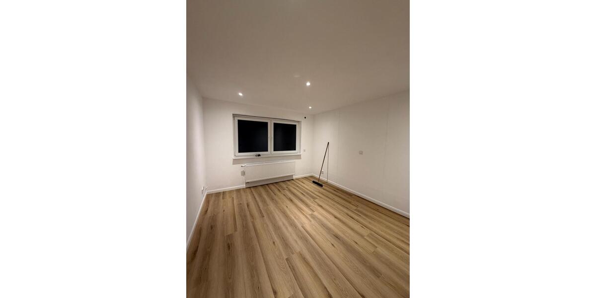Etagenwohnung Stadtallendorf - 4 Zimmer, 110 m&sup2;, 1.250&euro; | Angebot:26636087