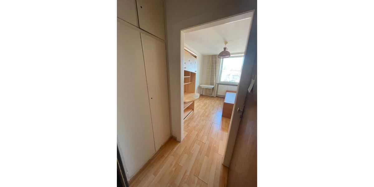 Etagenwohnung Marburg - 1 Zimmer, 15 m&sup2;, 400&euro; | Angebot:25975097