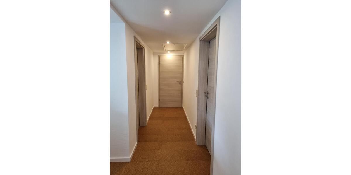 Dachgeschoßwohnung Angelburg - 3 Zimmer, 80 m&sup2;, 550&euro; | Angebot:25045898