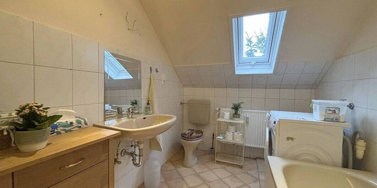 Mehrfamilienhaus, Wohnhaus Münchhausen - 9 Zimmer, 240 m&sup2;, 399.000&euro; | Angebot:25689246