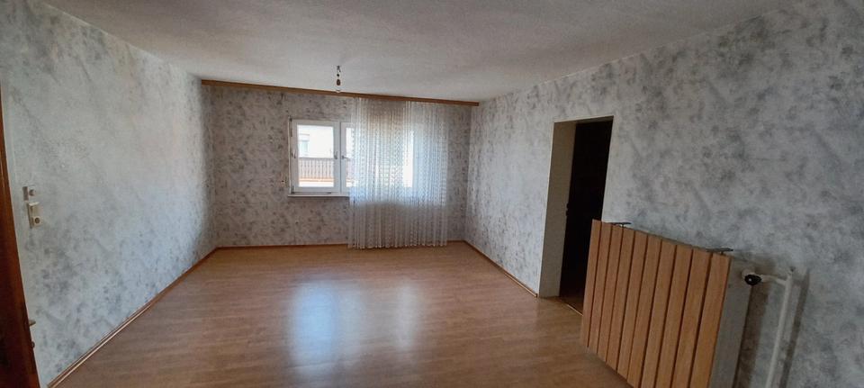 Mehrfamilienhaus, Wohnhaus Mücke - 8 Zimmer, 260 m&sup2;, 294.000&euro; | Angebot:26190978