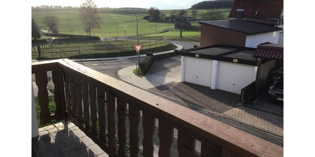 Einfamilienhaus Gilserberg - 8 Zimmer, 225 m&sup2;, 1.500&euro; | Angebot:24099540