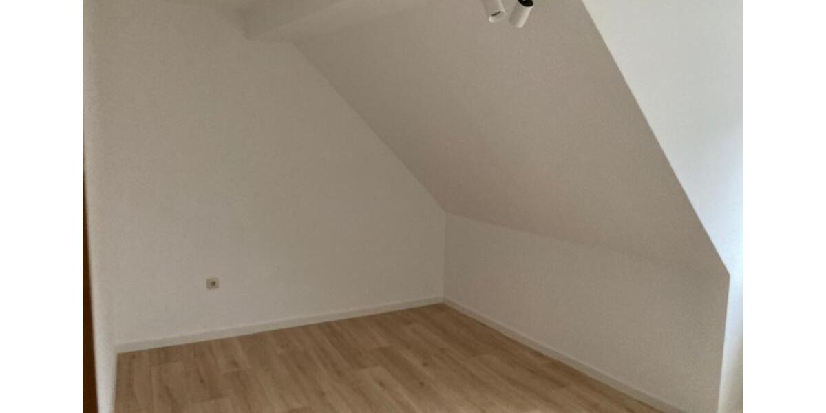 Dachgeschoßwohnung Biedenkopf - 2 Zimmer, 54 m&sup2;, 400&euro; | Angebot:25220165