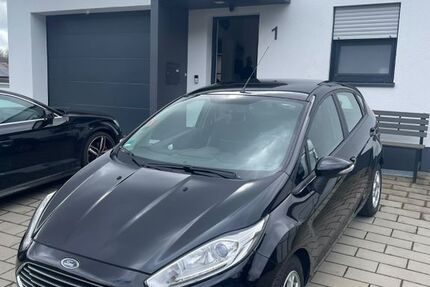 Ford Fiesta 129.300 km 4.950 &euro; Bischoffen 35649
