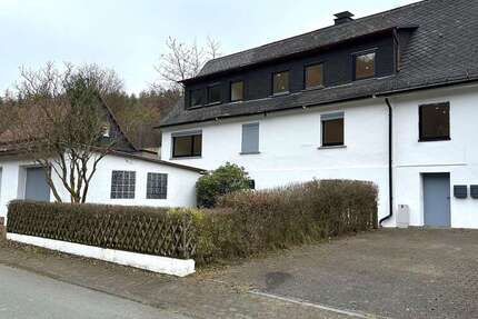 Haus Hatzfeld (Eder) - 8 Zimmer, 255 m&sup2;, 169.000&euro; | Angebot:25838060