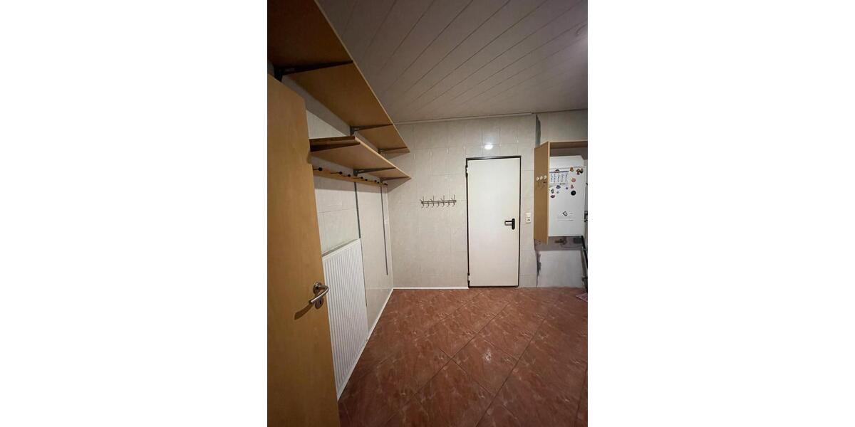 Bungalow Frankenberg (Eder) - 5 Zimmer, 200 m&sup2;, 450.000&euro; | Angebot:25872903